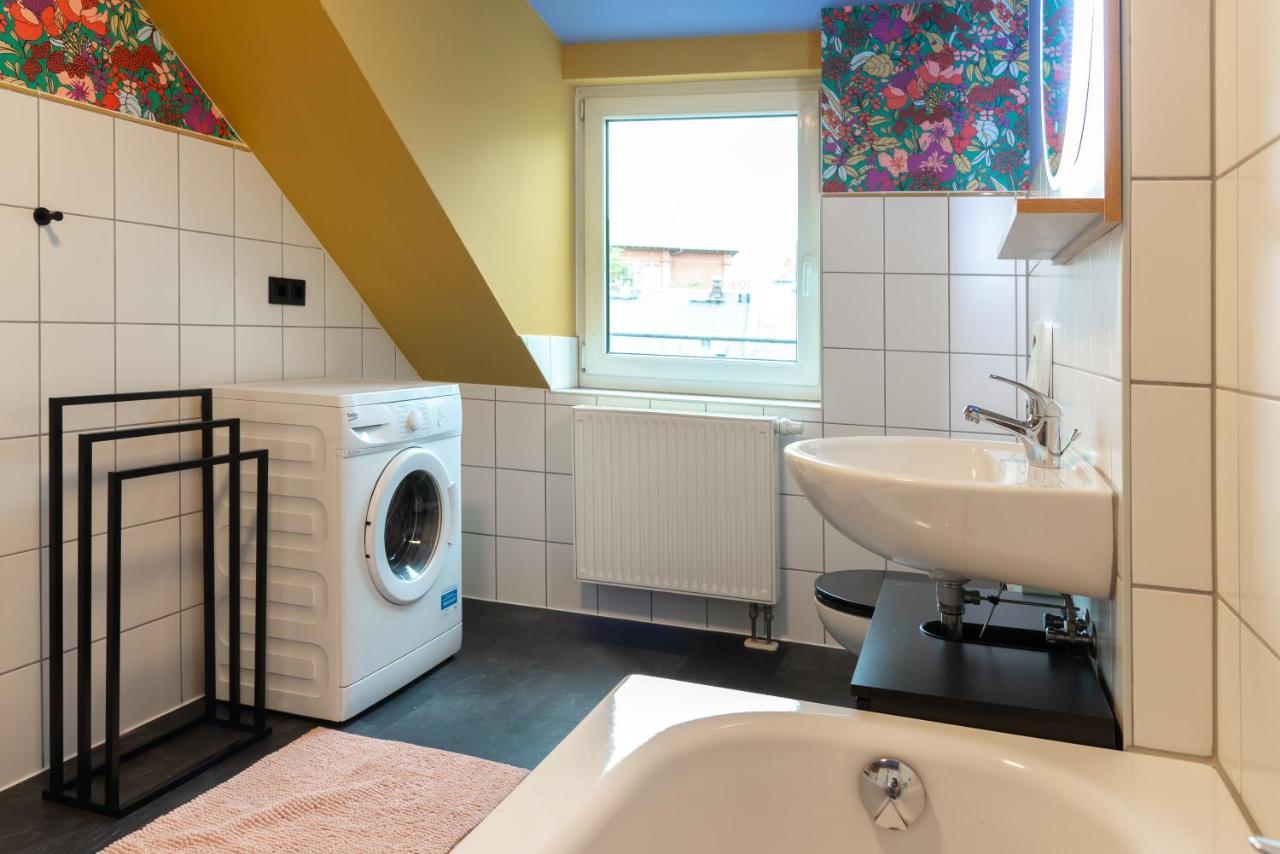 Apartment Pop Art - Balkon, Netflix, Nespresso, Zentral, Messe